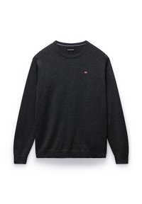 Sweat-shirt gris foncé à col ras du cou, en tissu doux, avec un petit emblème de drapeau rouge et blanc sur la poitrine gauche. Coupe classique.