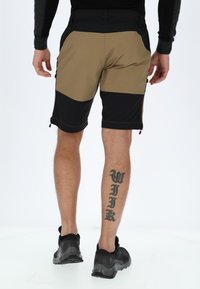 Swedemount LOFOTEN - Korte broeken - black khaki