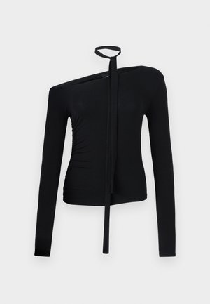 Črna majica z dolgimi rokavi, ki ima asimetričen izrez, detajl s trakom na vratu ter naborki na eni strani za oprijet silhueto.