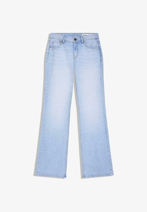 Svetlo modre kavbojke z visokim pasom in ravnim krojem hlačnic, z zapiranjem na gumb in zadrgo ter žepi spredaj in zadaj.