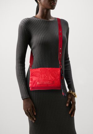 Taka s pnm popruhem - red