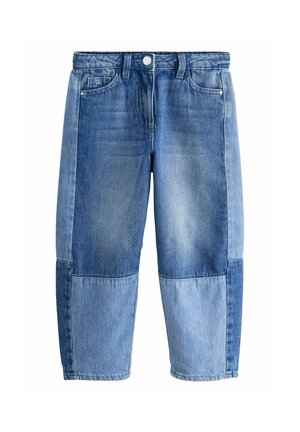 Barns blå denimjeans med lapptäckedesign som har mörkare och ljusare blå paneler på benen samt klassisk femfickstil.