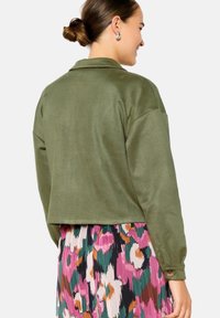 LolaLiza BOXY - Leichte Jacke - khaki faded