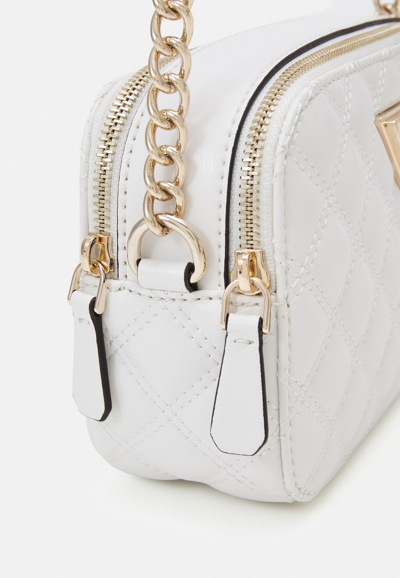 Guess GIULLY CAMERA BAG - Across body bag - white - Zalando.co.uk 