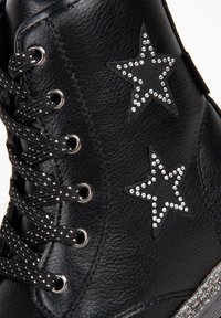 LICO TREND SARINA HIP - Botines con cordones - schwarz