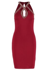 Robe bordeaux ajustée sans manches avec bretelles croisées ornées de bijoux et détail d'encolure en trou de serrure.
