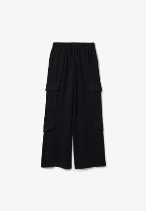 Schwarze Cargo-Hosen mit weitem Bein, ausgestattet mit einem elastischen Bund, Kordelzug und vier äußeren Taschen zur Aufbewahrung.