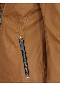 Maze Skinnjacka - black, cognac