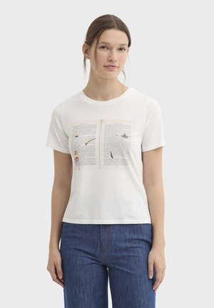 Biała bawełniana koszulka z nadrukiem przypominającym dwie otwarte strony z kolorowymi obrazkami i tekstem. Krótkie rękawy, luźny fason.