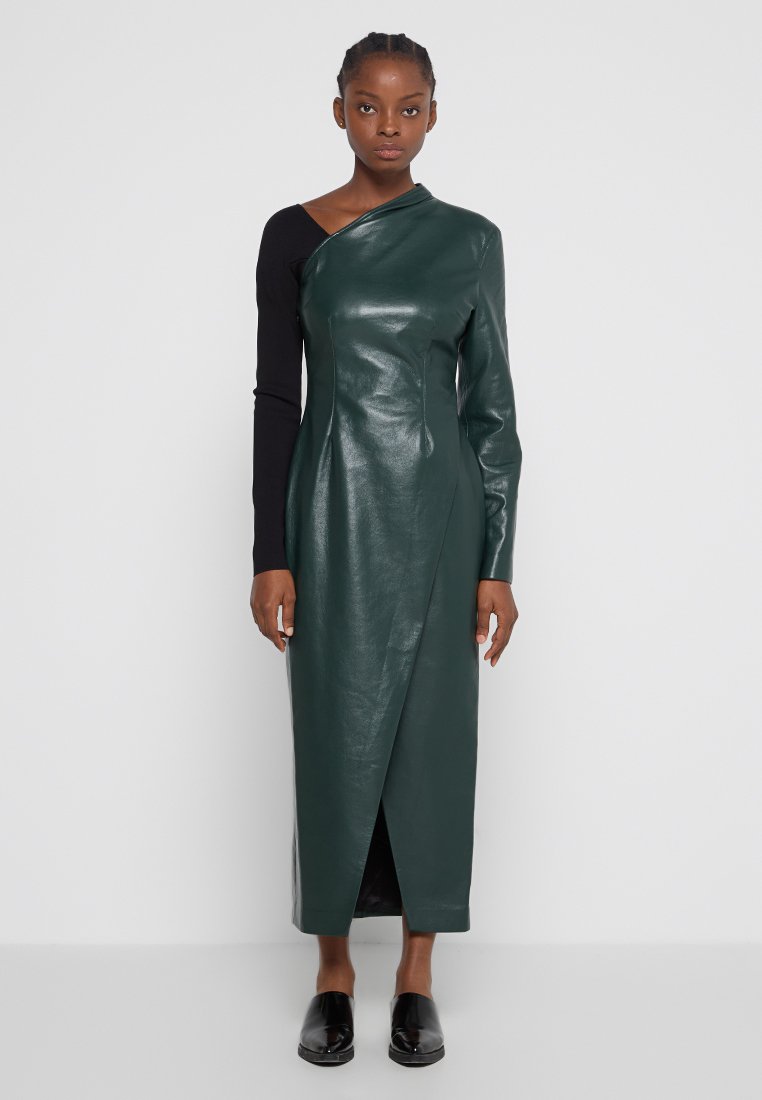 Nanushka Maxi-jurk wintergroen Nanushka Maxi-jurk wintergroen