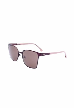 Eleganti occhiali da sole da donna con lenti quadrate scure e montature viola lucide, dotati di naselli regolabili e sottili aste curve rosa chiaro.