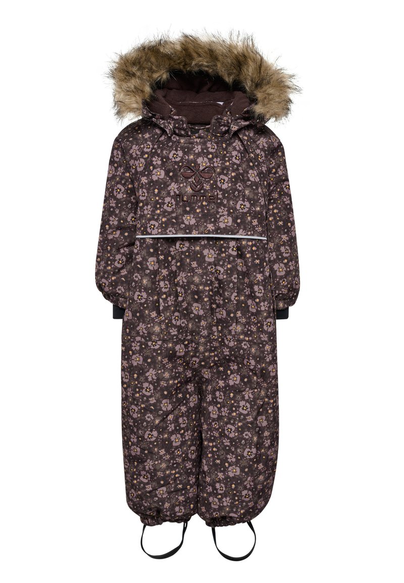 Brun snöoverall med blommönster och en huva klädd med fuskpäls, elastiska ärmslut och justerbara remmar vid anklarna. Har logotyp på bröstet.