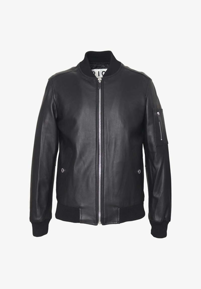 Giubbotto bomber in pelle nera con zip frontale, polsini e orlo a coste, tasche laterali e tasca con zip sulla manica. Texture liscia.