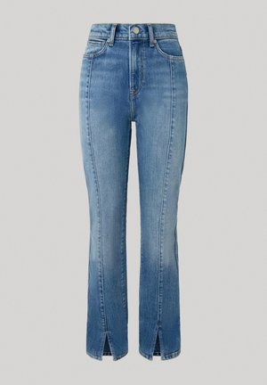Jean en denim bleu taille haute avec un lavage léger, fentes latérales à l'ourlet et design classique à cinq poches. Détails déchirés sur le tissu.