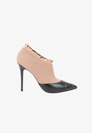 Valentino Garavani, ROCKSTUD CLOTH HEELS BEIGE - Bottines à talons hauts - beige