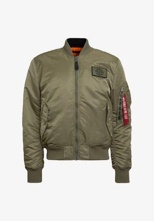 Grüne Bomberjacke aus leichtem Nylonmaterial, mit Reißverschluss vorne, gerippten Bündchen und Saum, mit Aufnäher und Tasche mit Schlüsselanhänger-Akzent.