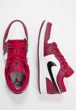 Jordan Air Jordan Low Sneakers Noble Red Black White 604 Morkerod Zalando Dk