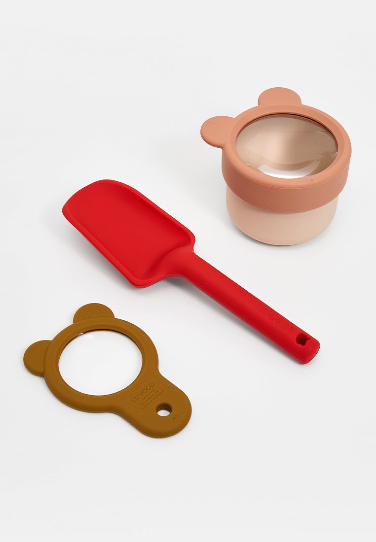 Liewood Tuinierspeelgoed donkerroze