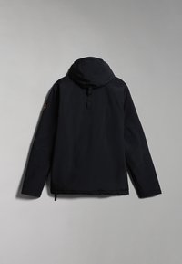 Marine waterproof jack met capuchon, voorzien van een ritssluiting, elastische manchetten en een logopatch op de linker schouder. Gladde textuur.