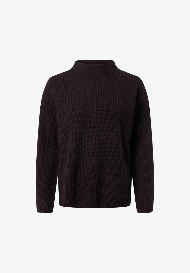 Pull en tricot côtelé brun foncé avec un col montant, des manches longues et une coupe décontractée. Texture douce et design simple sans logos visibles.