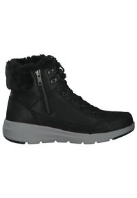 Stivaletto nero realizzato in pelle sintetica con fodera in pelliccia sintetica, caratterizzato da una chiusura con lacci frontale e una cerniera laterale, poggiato su una suola in gomma bianca.