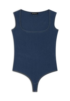 Denim bodysuit dengan leher kotak, desain tanpa lengan, dan penutupan snap. Memiliki warna biru tua dan jahitan kontras.