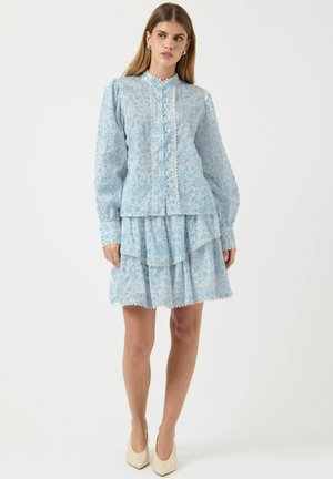 YAS HEMD YASVIPS - Skjortebluse - clear sky