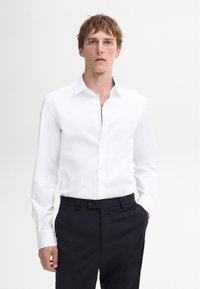 SLIM FIT GARMENT - Businesshemd - white