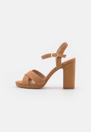 Sandali con tacco - cognac