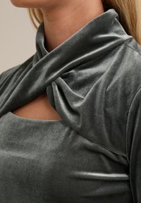 WE Fashion Ilgarankovis viršutinės dalies drabužis - green