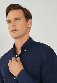 Hackett London GARMENT DYE  - Košeľa - navy