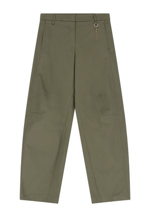 Pantaloni larghi verde oliva realizzati in misto cotone, con tasche laterali e un anello argentato con dettaglio a catena decorativa.