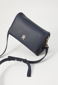 Tommy Hilfiger MODERN  - Cross body bag - space blue