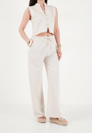 Lela & Buratti LELA & BURATTI SET REGULAR FIT - Blúzka - offwhite