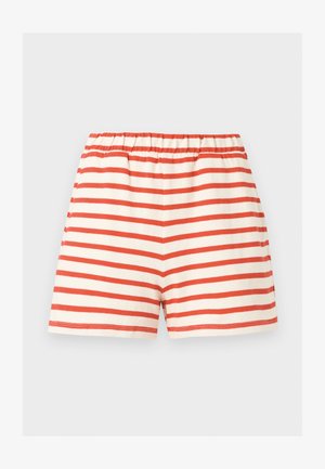 Baumwollshorts mit elastischem Bund, die horizontale rote und weiße Streifen aufweisen, vor einem einfarbigen hellgrauen Hintergrund gezeigt.