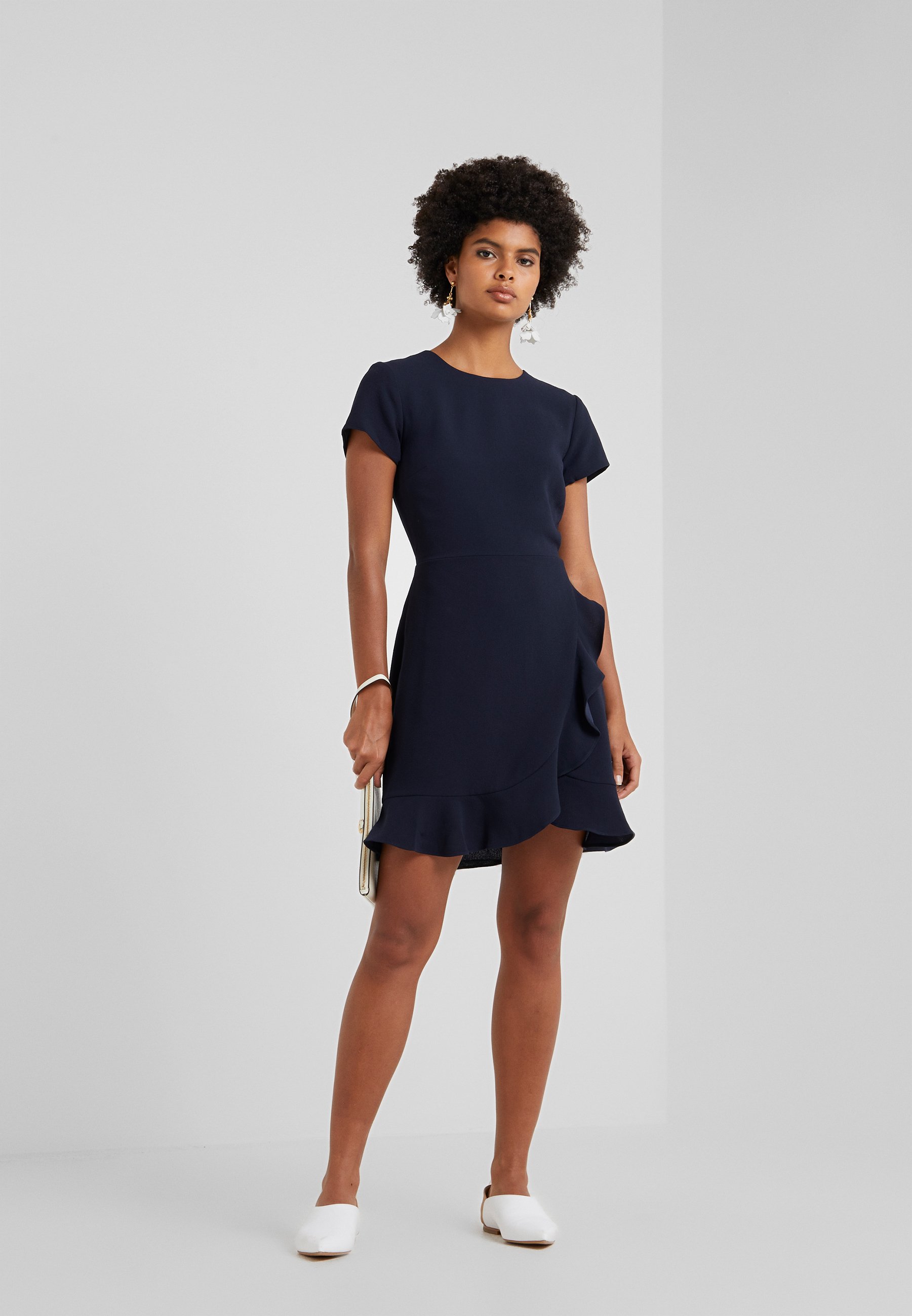 larna dress club monaco
