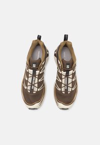 Salomon Sportstyle XT-6 EXPANSE UNISEX - Sporta apavi - earth brown/coyote brown/almond milk