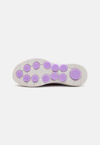 Skechers GO WALK - Sapatos sem atacadores - plum