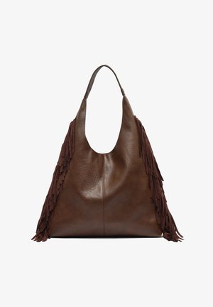 Borsa hobo in pelle marrone con lunghe frange su un lato, texture liscia e tracolla larga. Design con fondo arrotondato.