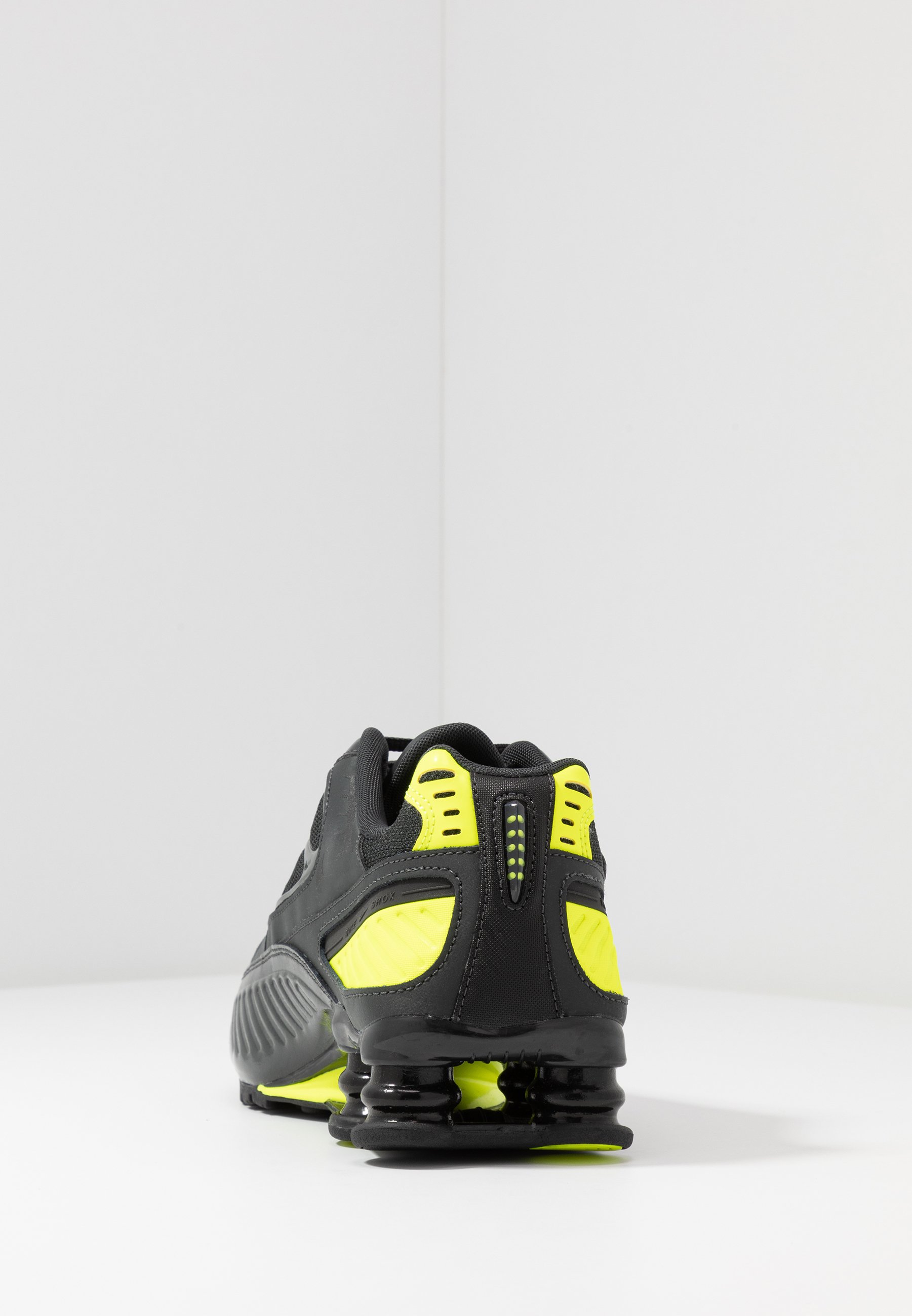 nike shox enigma 9000 zalando