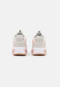 Nike Sportswear ZOOM AIR FIRE - Sapatilhas - light bone/white/pale coral/pink oxford/gum light brown/summit white