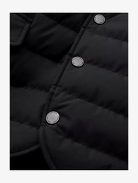 Unausgewählt, black