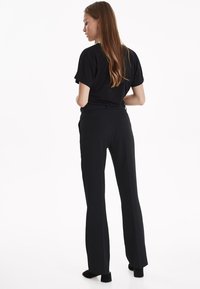 ICHI IXLEXI  - Pantaloni - black