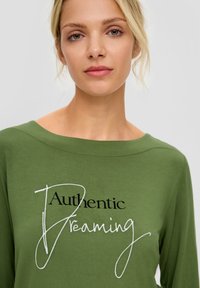 s.Oliver Longsleeve - olivgrün