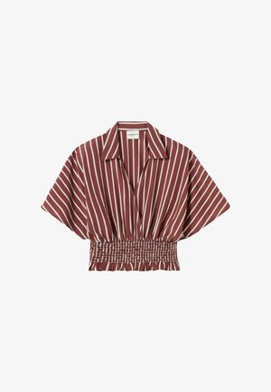 Blouse courte à manches courtes avec col large, rayures verticales bordeaux et blanches, et taille élastiquée froncée.