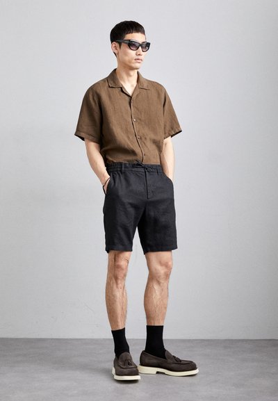 NN.07 SEB - Short - black