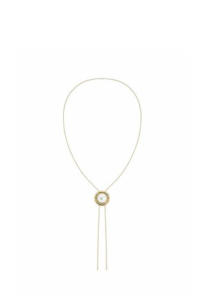 Collier chaîne en or avec un pendentif rond en or orné d'une perle blanche centrale et de deux chaînes pendantes délicates.