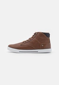 Kõrge servaga tossud - brown