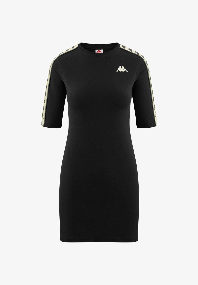 Abito nero con maniche corte, caratterizzato da un collo rotondo e logo Kappa. Strisce laterali in beige chiaro con pattern del logo ripetuto.