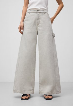 WIDE  - Relaxed fit jeans - white